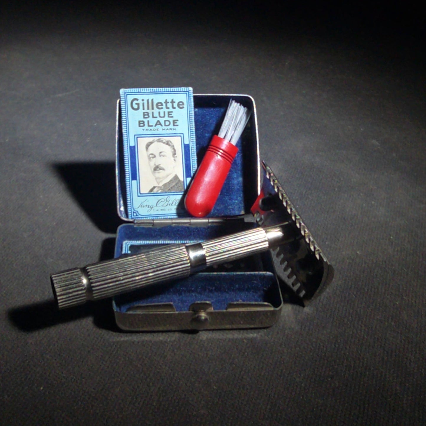 Vintage Gillette Pocket Safety Razor Travel Set in Compact Hinged Metal Case with Gillette Blue Blade Pack and Cleaning Brush
