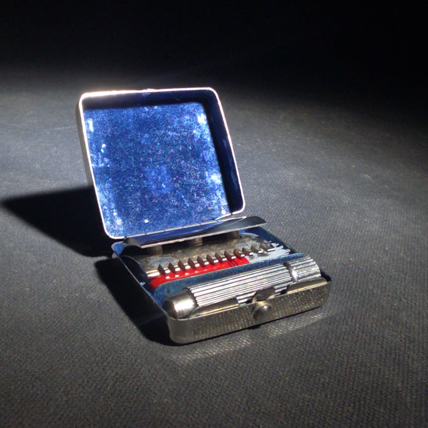Vintage Gillette Pocket Safety Razor Travel Set in Compact Hinged Metal Case with Gillette Blue Blade Pack and Cleaning Brush