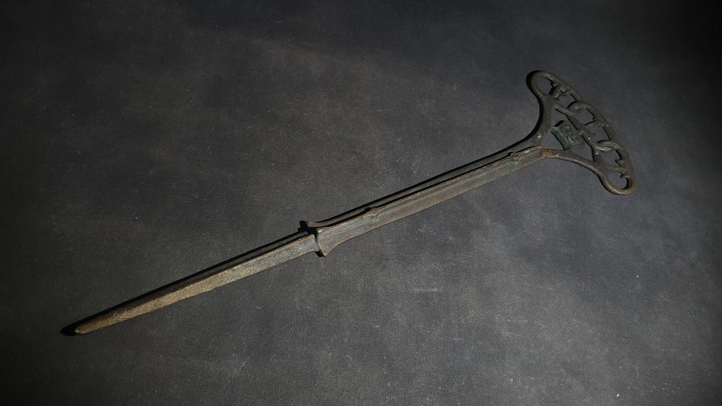 Antique Cast Iron I.O.O.F. Odd Fellows Grave Marker with Three-Link Chain and "F.L.T." for Friendship, Love, and Truth, No. 38, Note Broken Flag Holder Tabs
