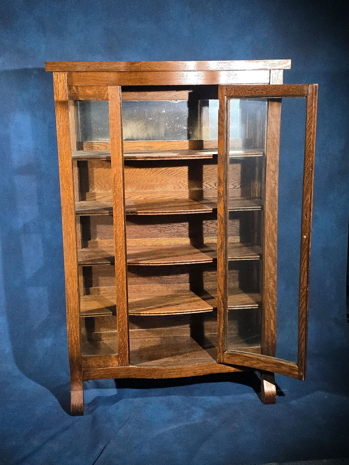 Antique Oak Bow-Front China Cabinet with Five Shelves