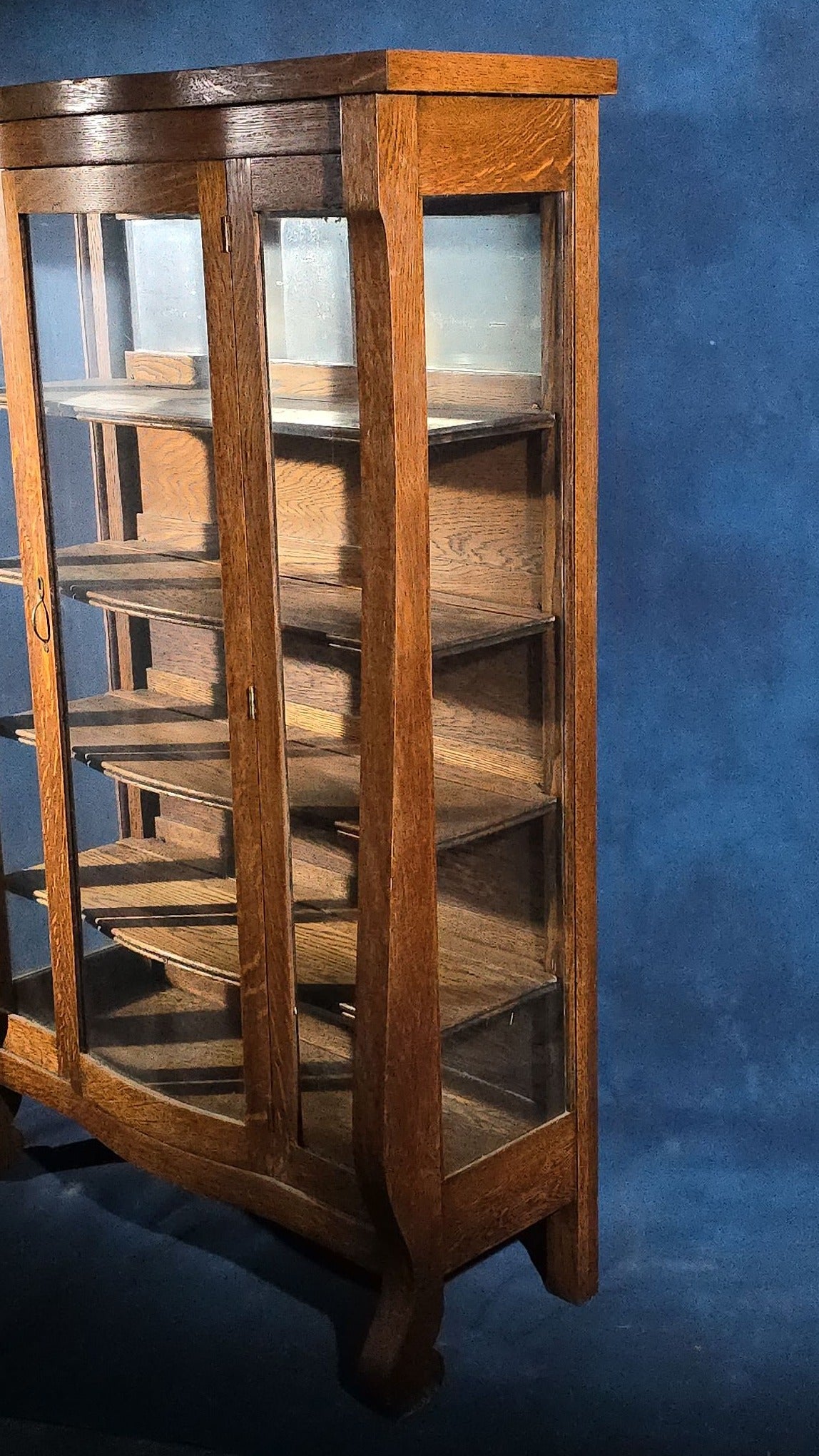 Antique Oak Bow-Front China Cabinet with Five Shelves