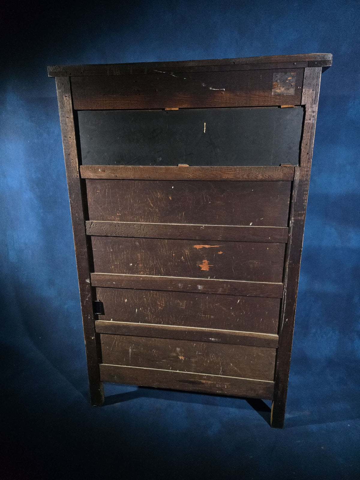 Antique Oak Bow-Front China Cabinet with Five Shelves