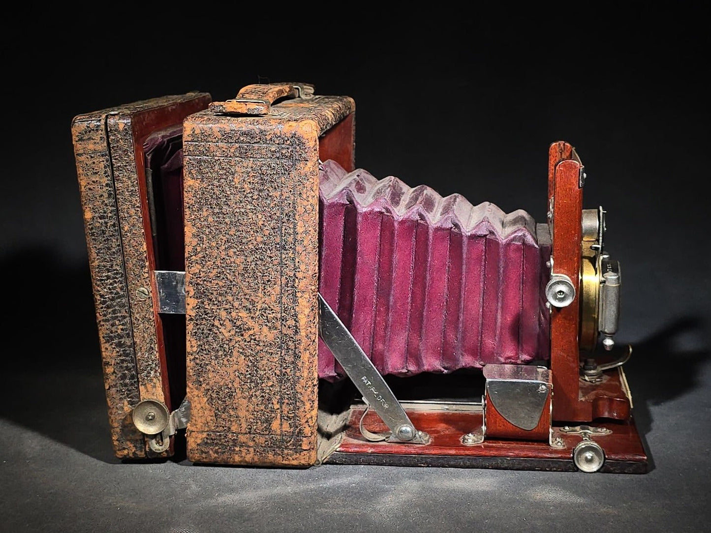 Antique Gundlach-Manhattan Optical Co. Korona IV 4x5 Compact Folding Camera, Manufactured by Gundlach-Manhattan Optical Co., Rochester, New York