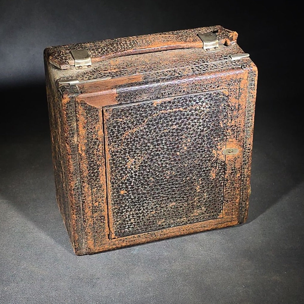 Antique Gundlach-Manhattan Optical Co. Korona IV 4x5 Compact Folding Camera, Manufactured by Gundlach-Manhattan Optical Co., Rochester, New York