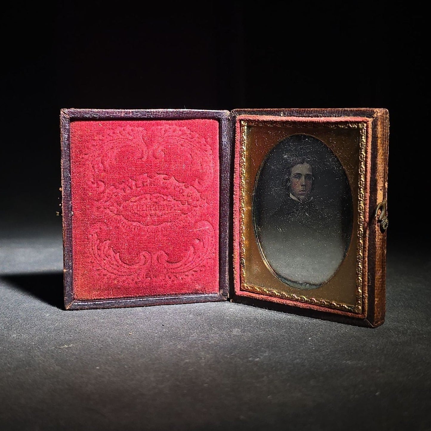 Antique 1/9th Plate Daguerreotype Photograph of a Young Man in a Dark Coat, Photographed by Tyler & Co., in Full Intact Leatherette Case