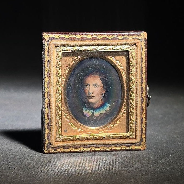 Antique 1/6th Plate Daguerreotype Photograph of a Young Woman with Ruffled Collar in Half Leatherette Case