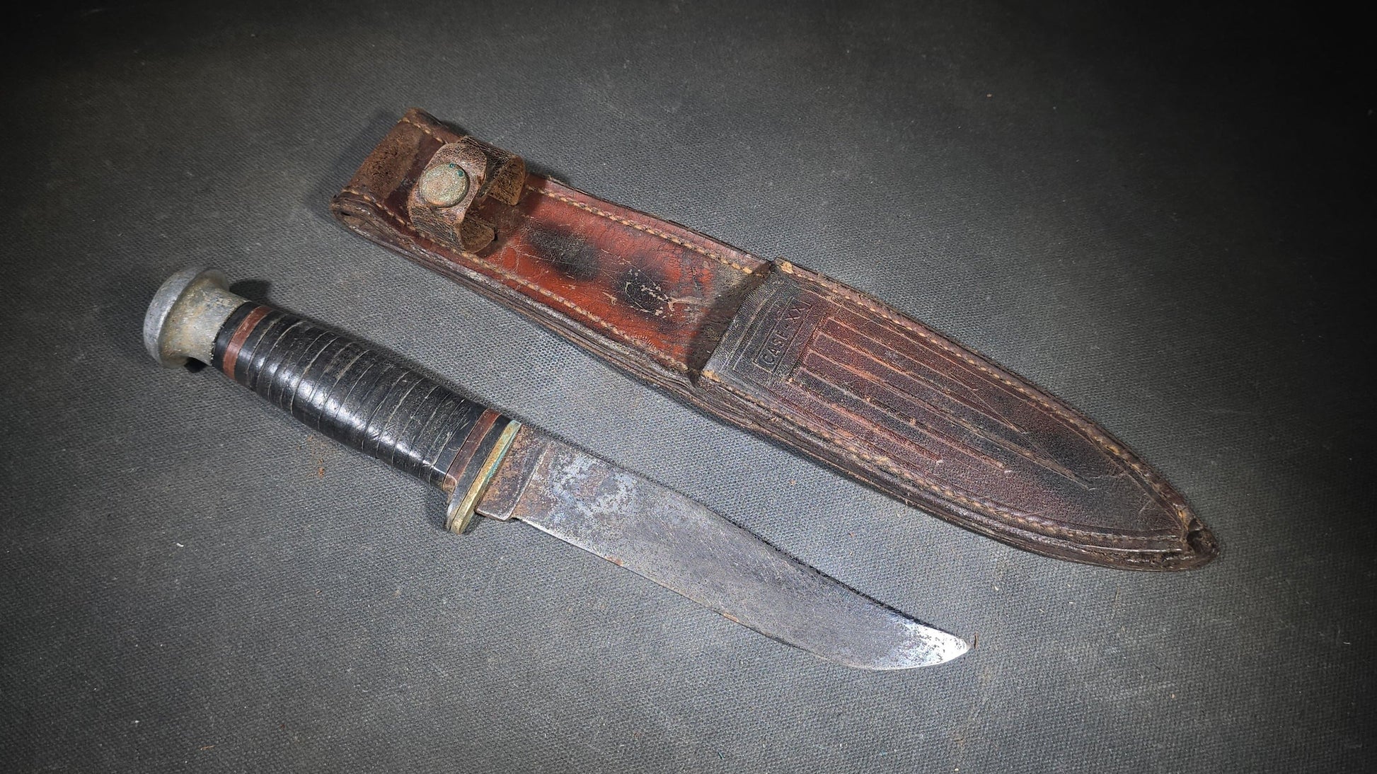 Vintage Case Fixed-Blade Knife with Stacked Leather Handle and Leather Sheath