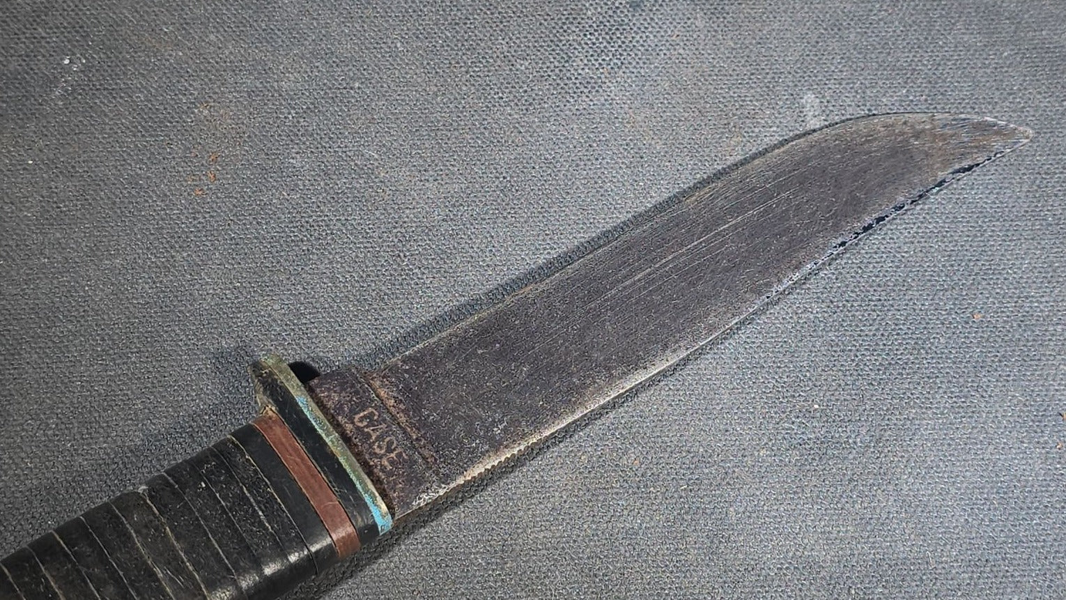 Vintage Case Fixed-Blade Knife with Stacked Leather Handle and Leather Sheath