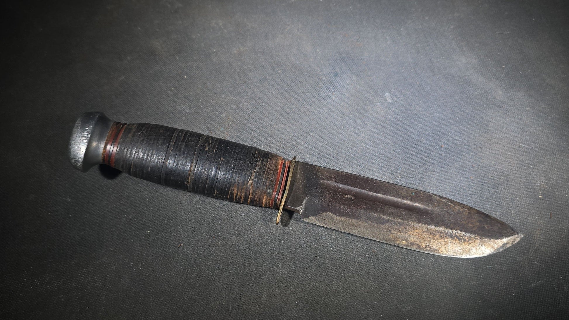 Vintage Baron Fixed-Blade Hunting Knife with Stacked Leather Handle and Leather Sheath, Manufactured by Baron, Solingen, Germany
