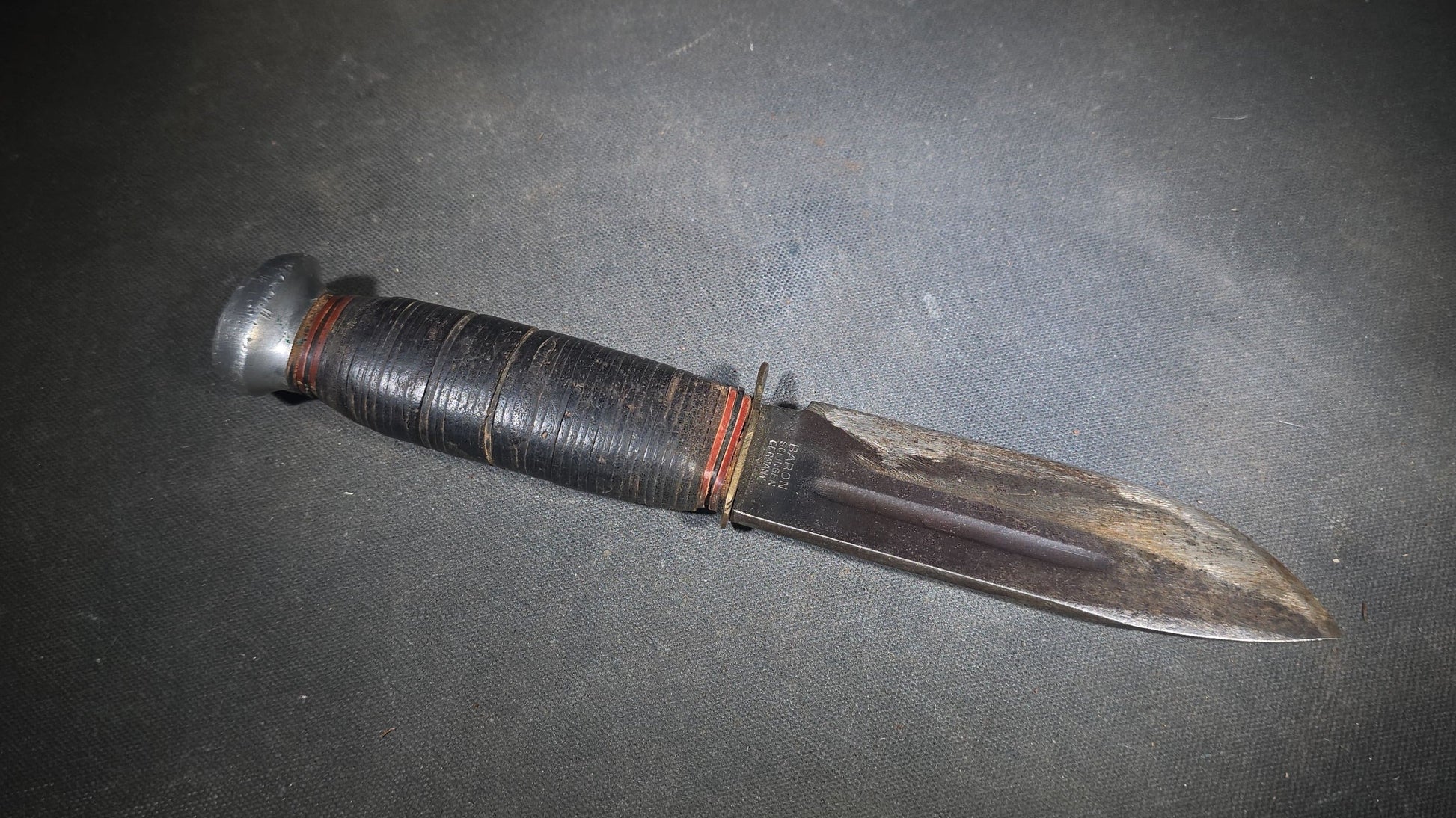 Vintage Baron Fixed-Blade Hunting Knife with Stacked Leather Handle and Leather Sheath, Manufactured by Baron, Solingen, Germany