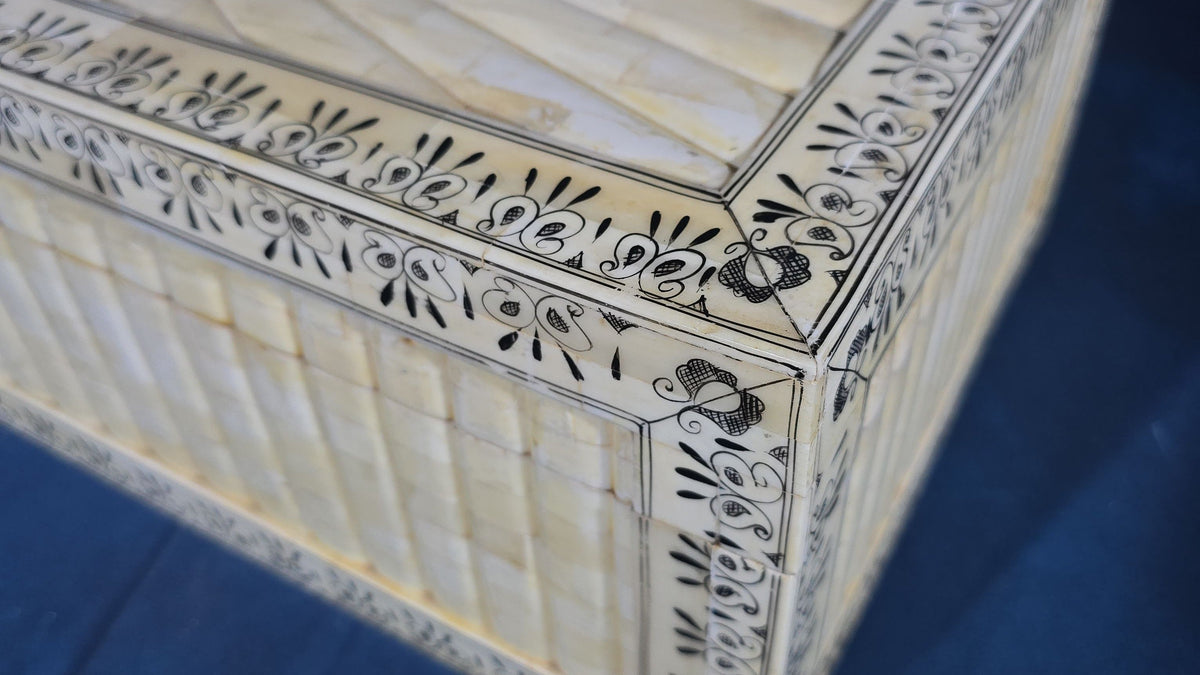 Antique Anglo-Indian Bone-Veneered Hinged Box with Sunburst Lid and Two Keys