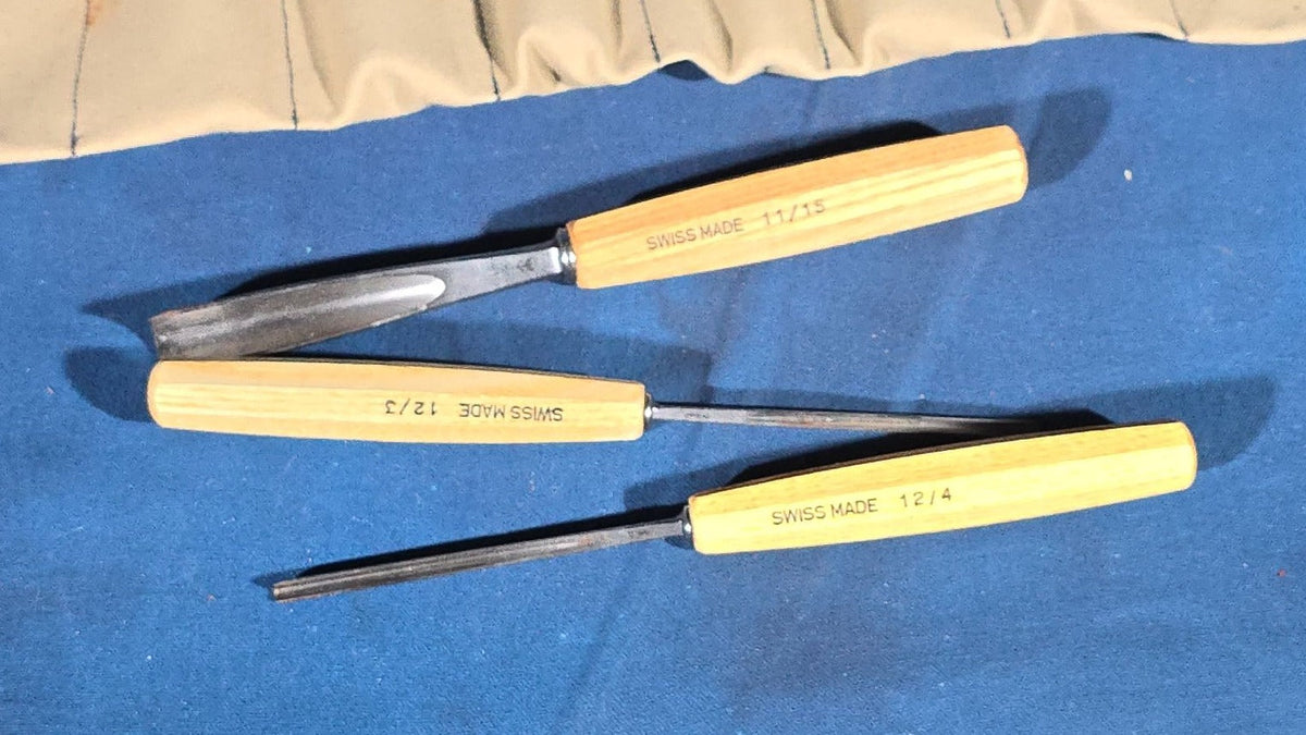 Grouping of 19 Modern Swiss-Made Pfeil Wood Carving Gouges in Canvas Tool Roll