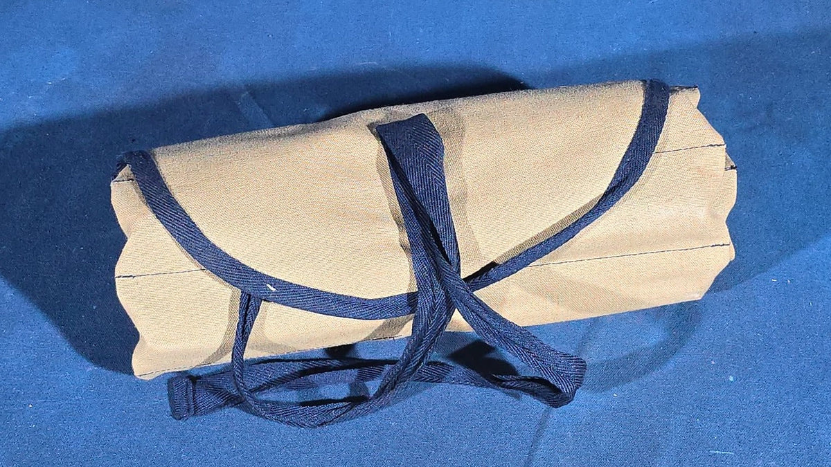 Grouping of 19 Modern Swiss-Made Pfeil Wood Carving Gouges in Canvas Tool Roll