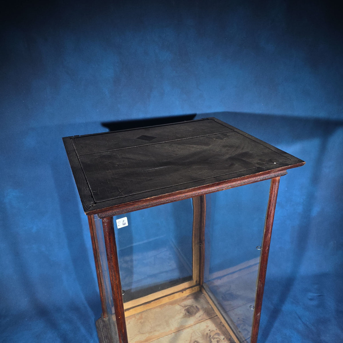 Antique Tabletop Glass Display Case, Manufactured by A.J. Allen & Co., 167 & 169 East Randolph Street, Chicago, Illinois