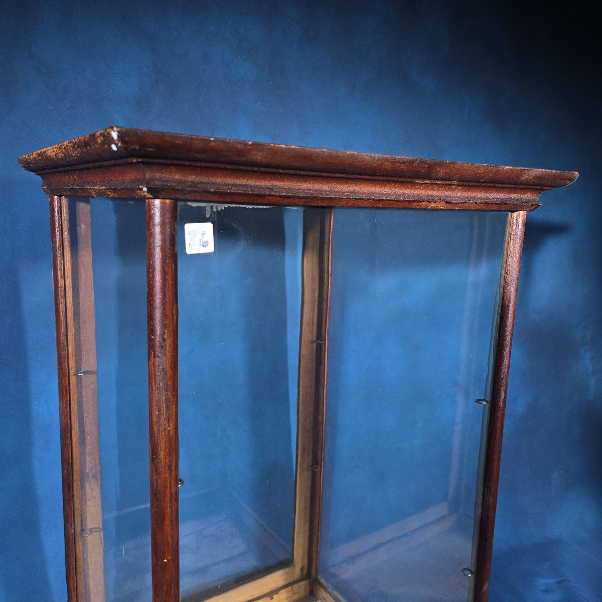 Antique Tabletop Glass Display Case, Manufactured by A.J. Allen & Co., 167 & 169 East Randolph Street, Chicago, Illinois