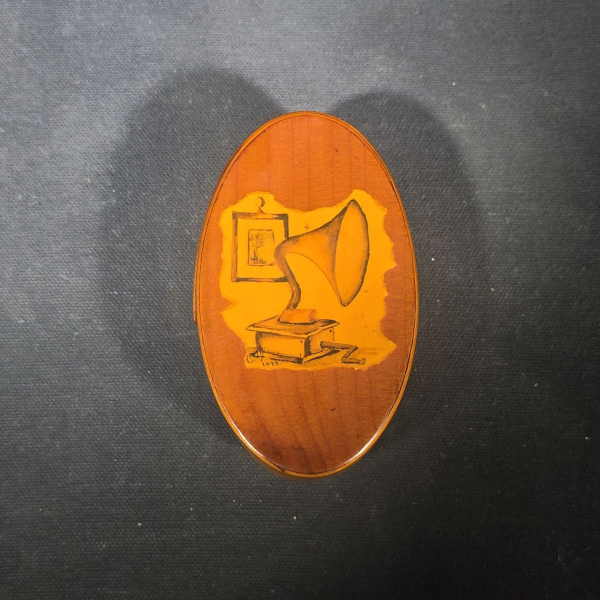 Vintage Oval Bentwood Box with Decoupage Gramophone and Framed Picture Lid Design, Dated 1977