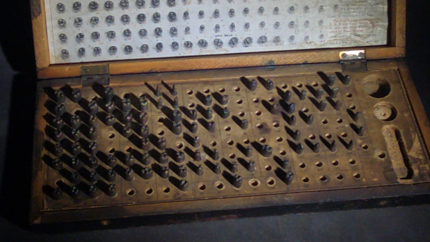 Antique S.S. White Dental Mfg. Co. Steel Tooth Die Set in Wooden Case with Indexed Chart