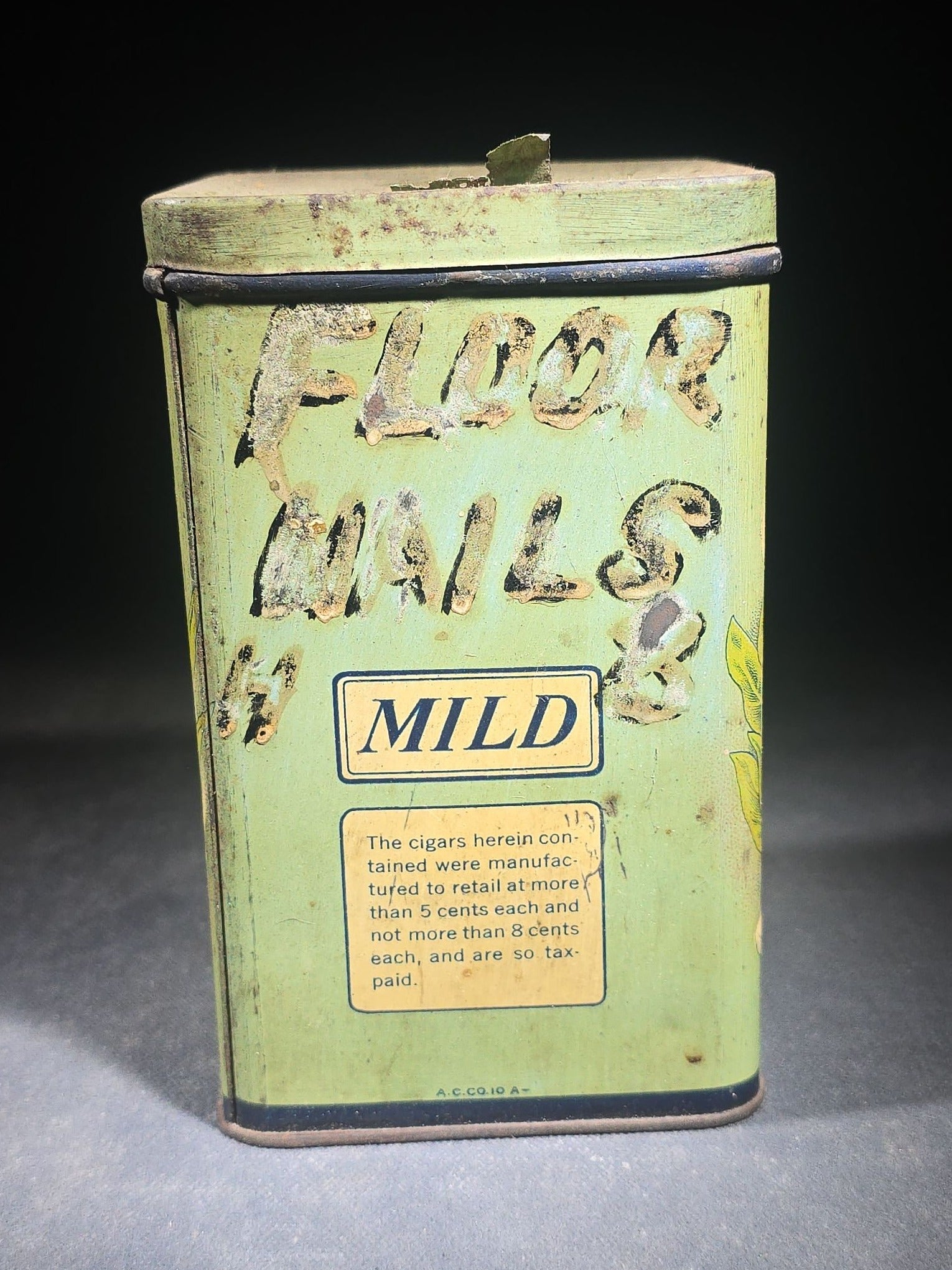 Antique Pippins 25 Cigars Tin Lithograph Advertising Canister with Apple and Crossed Cigars Graphics, H. Traiser & Co. Inc., Boston, Massachusetts