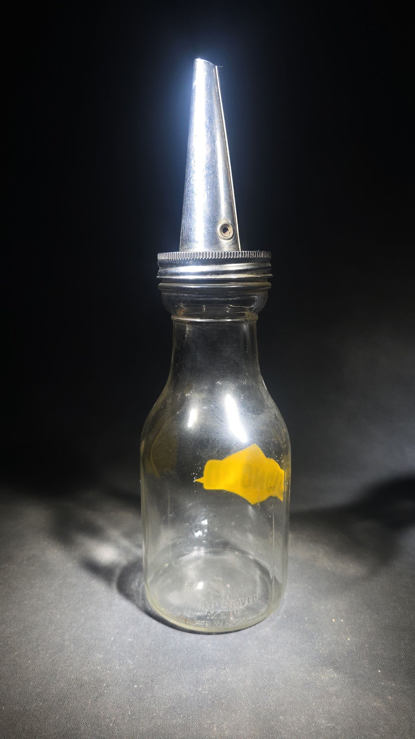 Vintage One-Quart Glass Motor Oil Bottle Advertising Sunoco with Metal Spout, Duraglas BW 1228