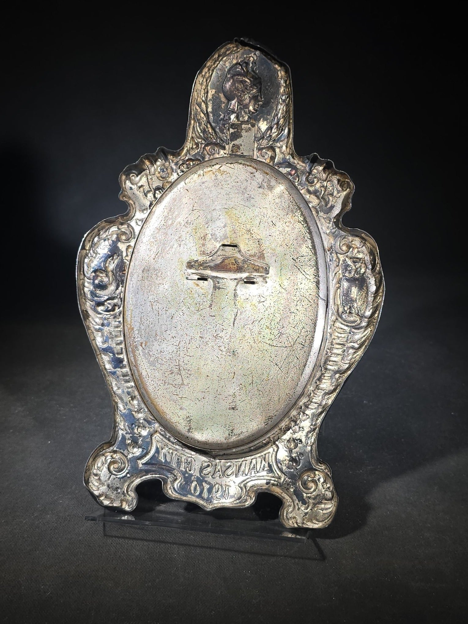 Antique Commemorative Souvenir Picture Frame Marked "Kansas City 1910" with Oval Convex Glass and Photograph of a Seated Child, Owl and Serpent Motif