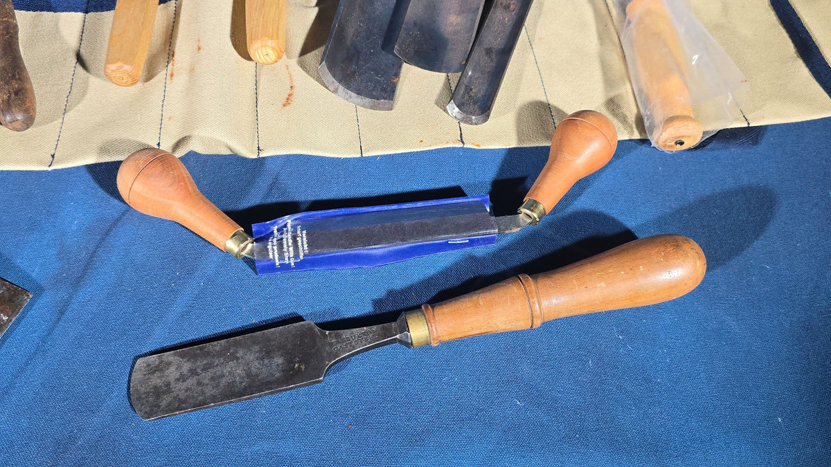 Grouping of 15 Antique, Vintage, and Modern Woodworking Chisels and Gouges including Pfeil Swiss-Made Carving Tools in Canvas Tool Roll