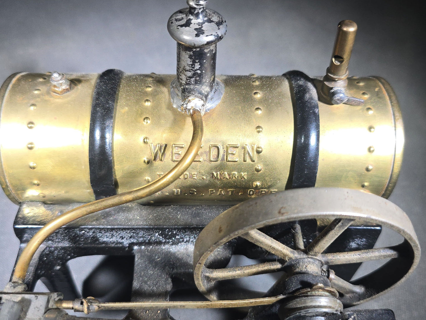 Antique Weeden Toy Steam Engine with Brass Boiler and Flywheel, Manufactured by Weeden Manufacturing Co., Note Broken Leg