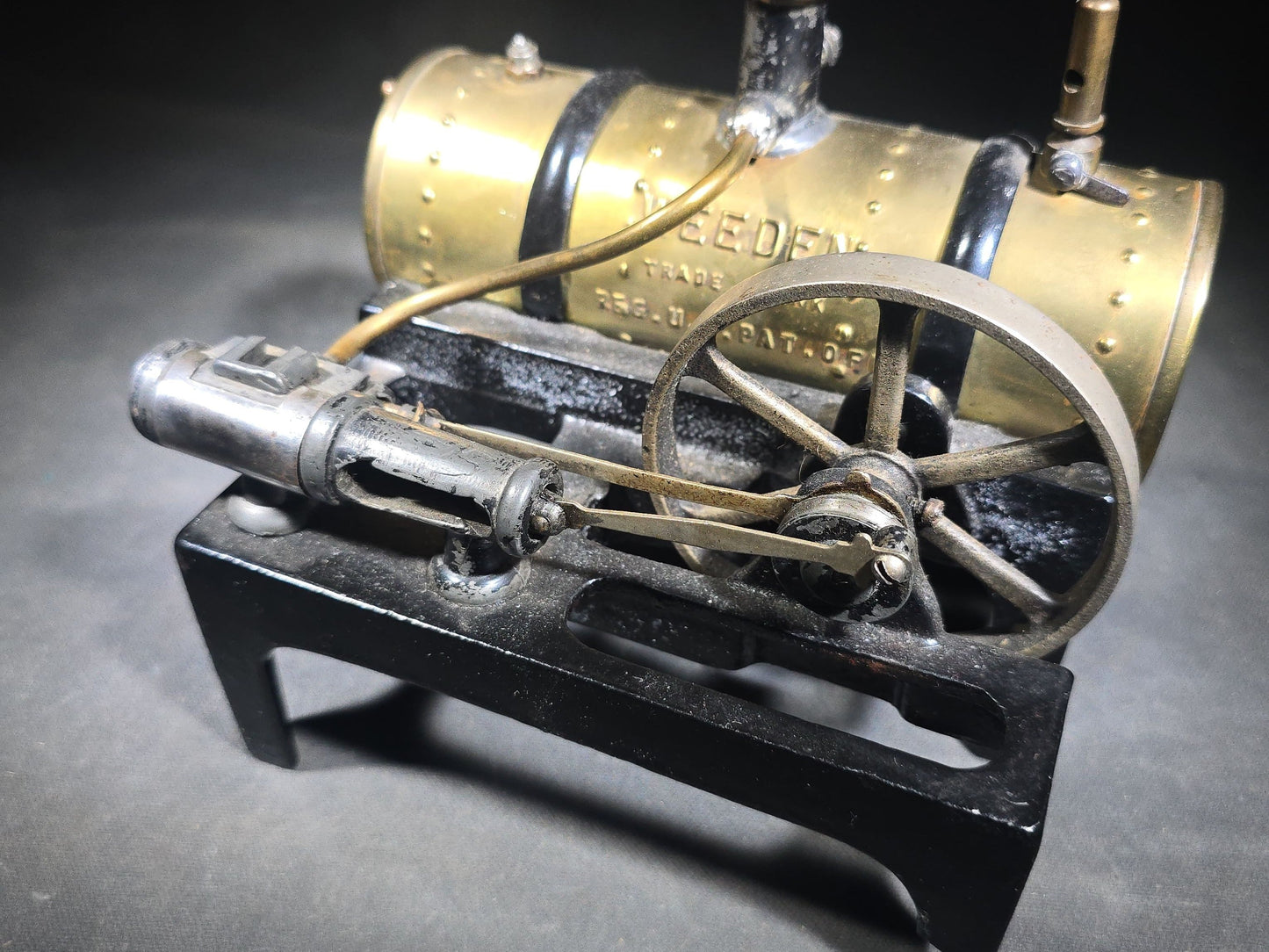 Antique Weeden Toy Steam Engine with Brass Boiler and Flywheel, Manufactured by Weeden Manufacturing Co., Note Broken Leg