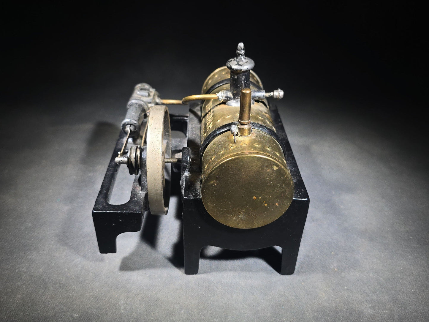Antique Weeden Toy Steam Engine with Brass Boiler and Flywheel, Manufactured by Weeden Manufacturing Co., Note Broken Leg