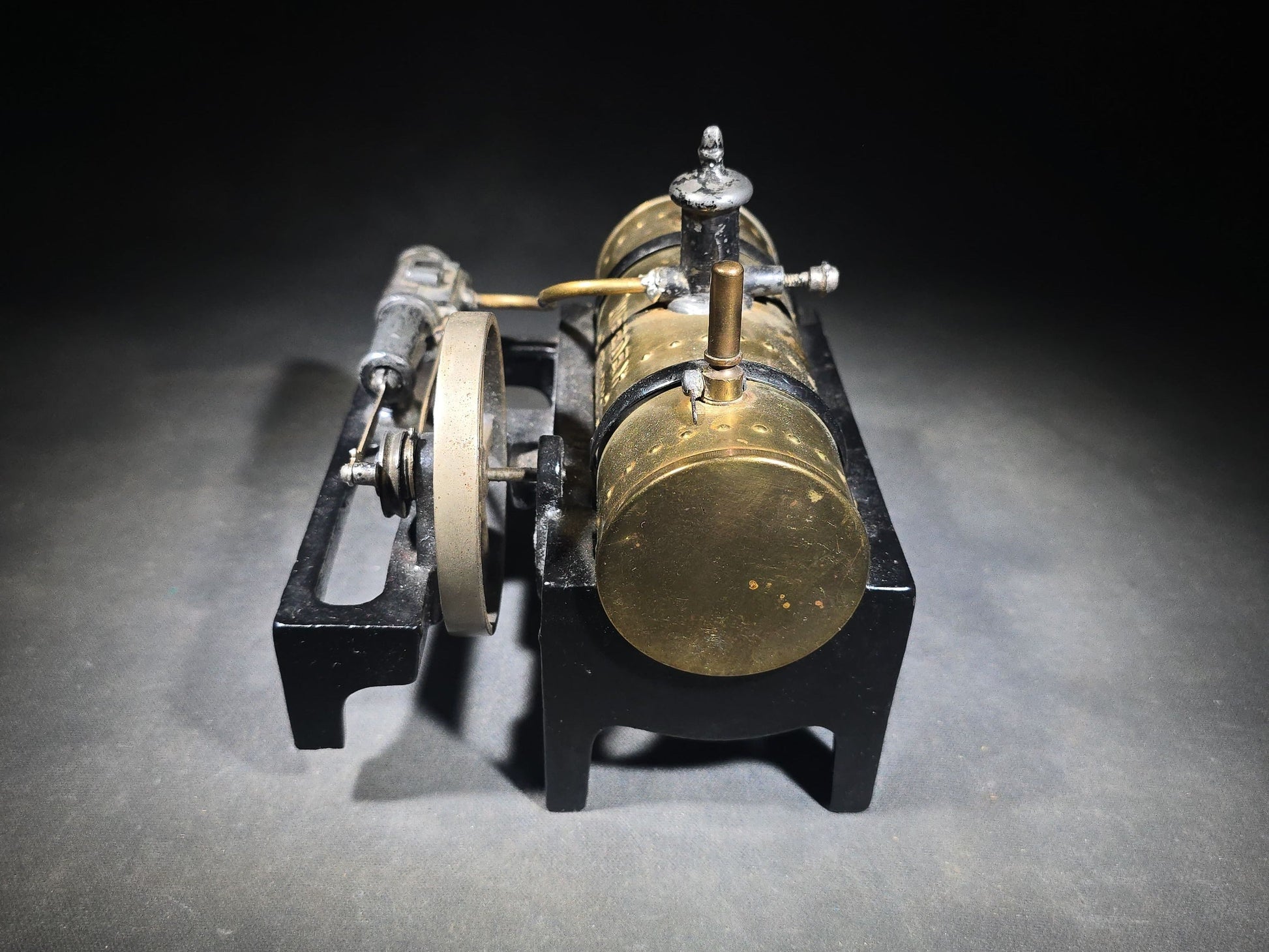 Antique Weeden Toy Steam Engine with Brass Boiler and Flywheel, Manufactured by Weeden Manufacturing Co., Note Broken Leg