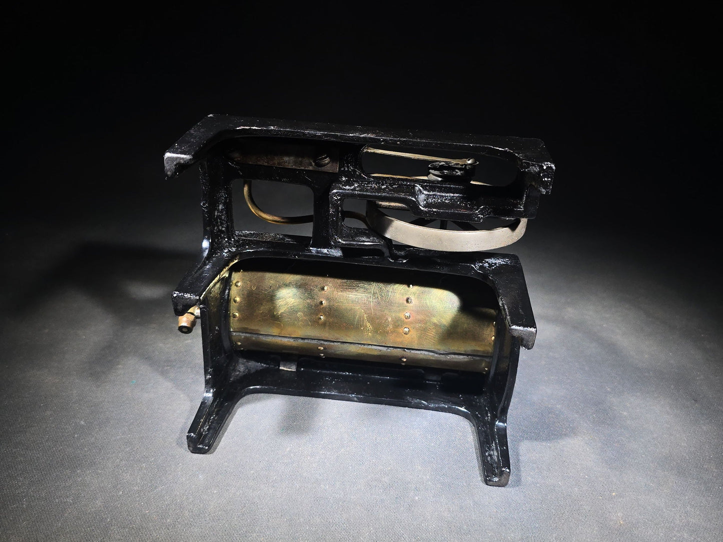 Antique Weeden Toy Steam Engine with Brass Boiler and Flywheel, Manufactured by Weeden Manufacturing Co., Note Broken Leg