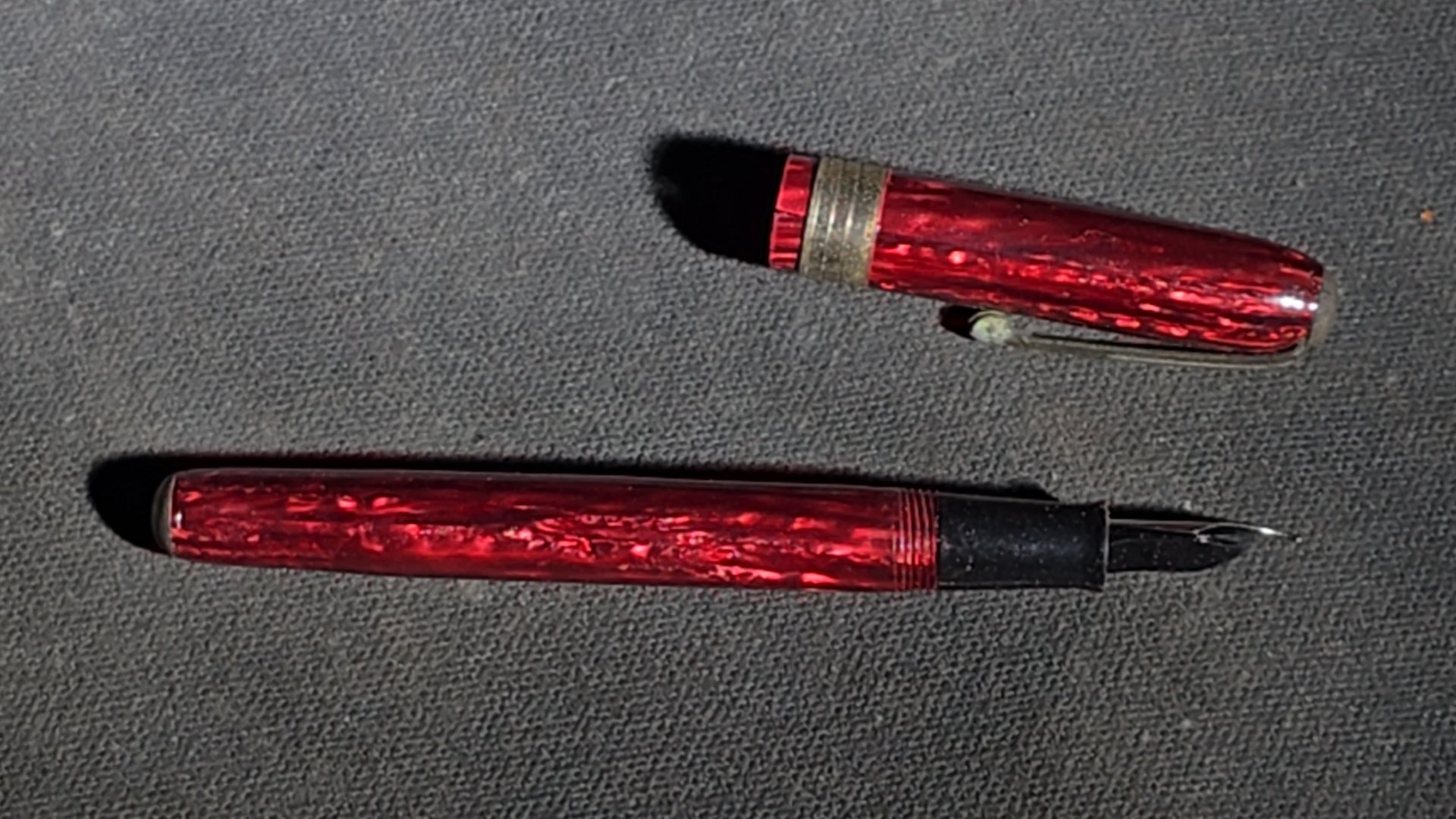 Grouping of Four Vintage R.L. Arnold Pen Co. Fountain Pens in Presentation Case, Petersburgh, Virginia, U.S.A.