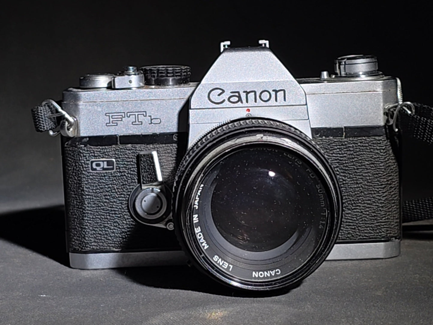 Vintage Canon FTb QL 35mm S.L.R. Camera with Canon FD 50mm f/1.4 Lens