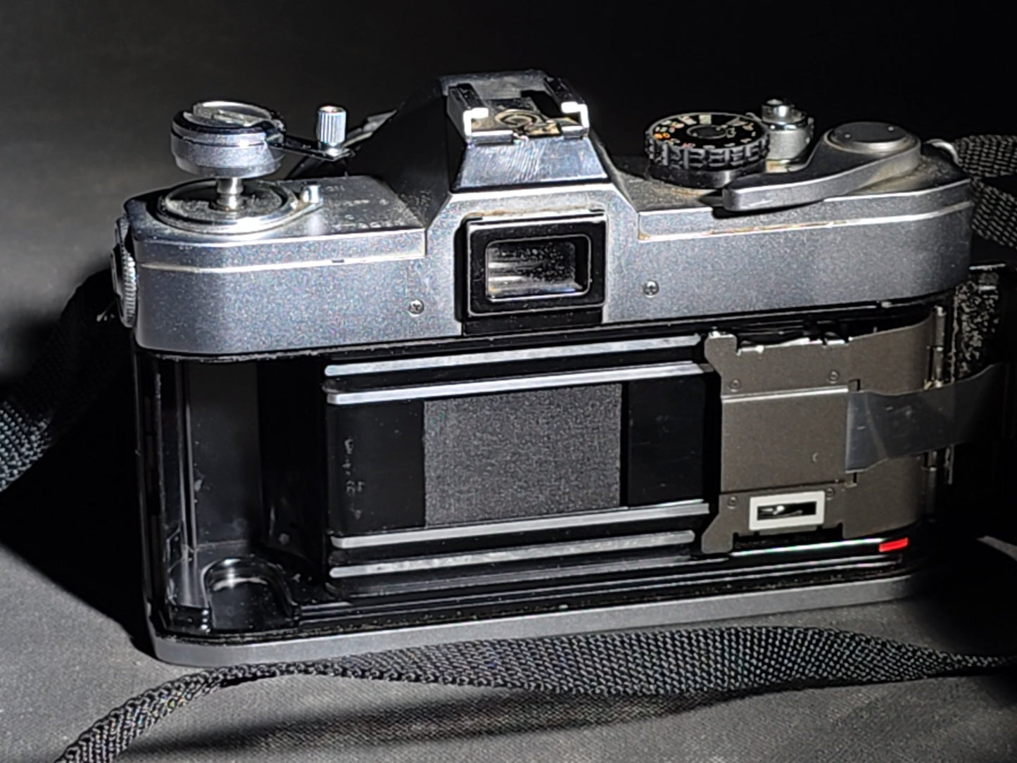 Vintage Canon FTb QL 35mm S.L.R. Camera with Canon FD 50mm f/1.4 Lens