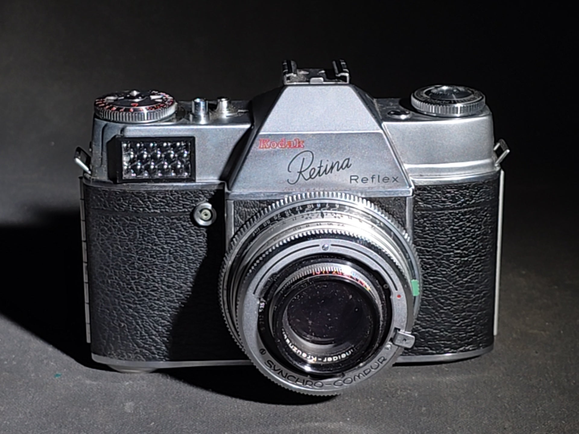 Vintage Kodak Retina Reflex 35mm S.L.R. Camera with Schneider-Kreuznach Retina-Xenon C f:2.0/50mm Lens and Leather Case