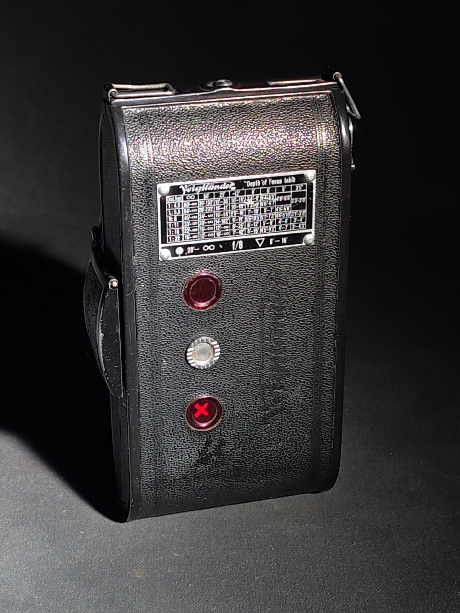 Vintage Voigtlander Bessa Folding Camera with Vaskar 1:4.5/105 Lens, Compur-Rapid Shutter, and Leather Case