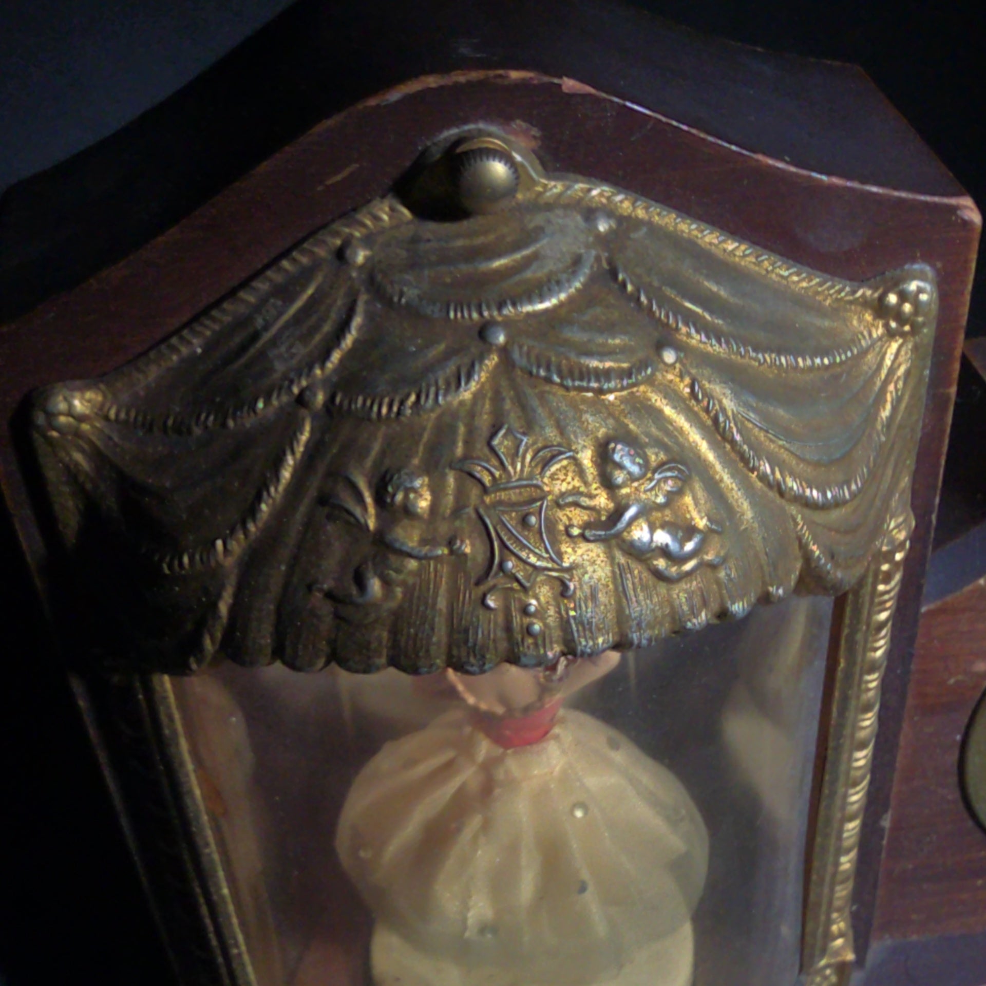 Vintage United Clock Model No. 870 Animated Ballerina Mantel Clock with Light and Music Box, Manufactured by United Metal Goods Mfg. Co. Inc., Brooklyn, New York