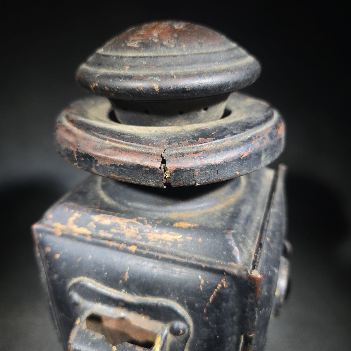 Antique Carriage Lamp Model 104, Manufactured by Atwood Castle Co., Amesbury, Massachusetts, U.S.A.