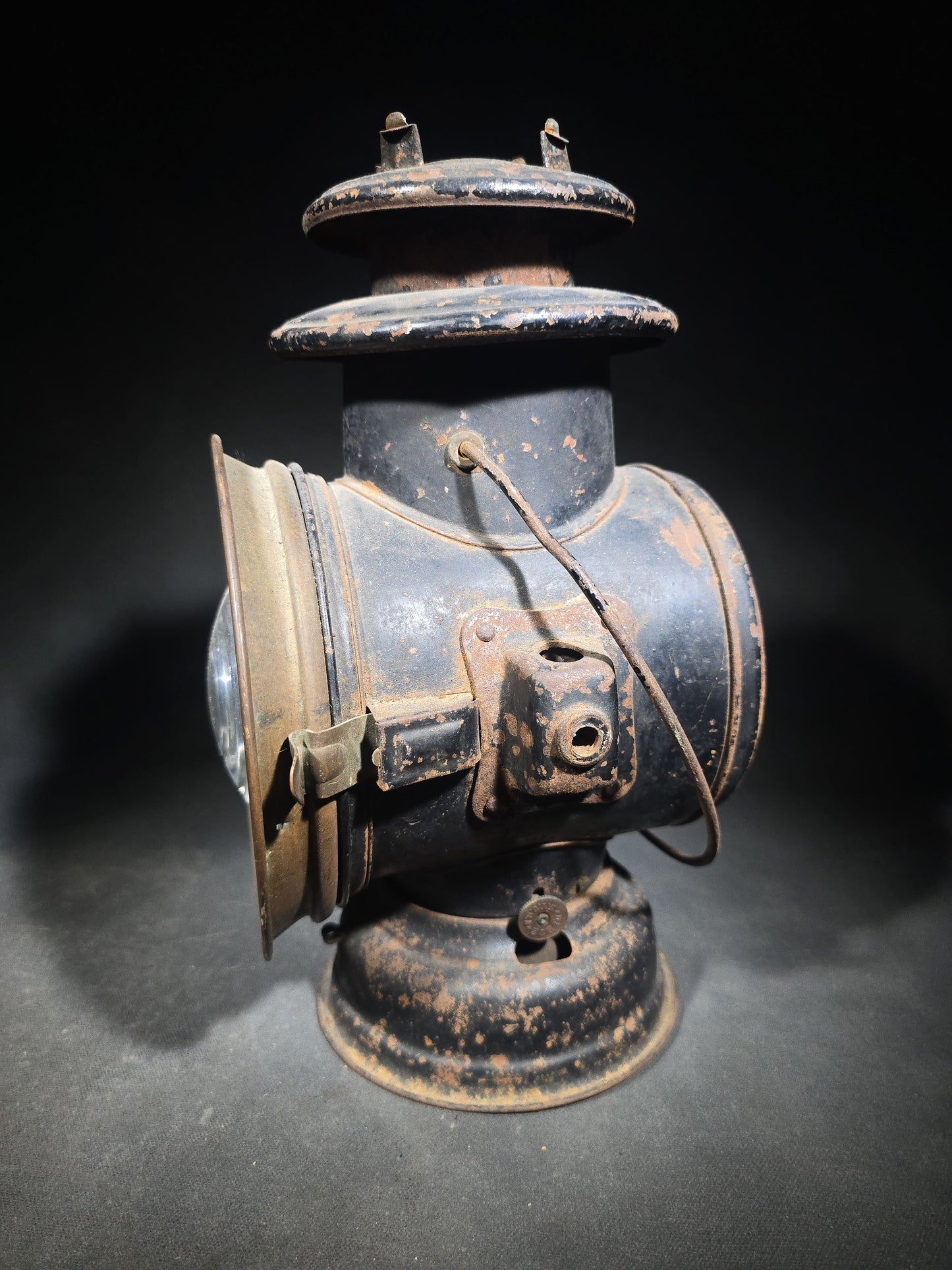 Antique Dietz Union Driving Lamp Oil-Burning Carriage Lantern with Bullseye Lens and Red Rear Glass, Manufactured by R.E. Dietz, New York