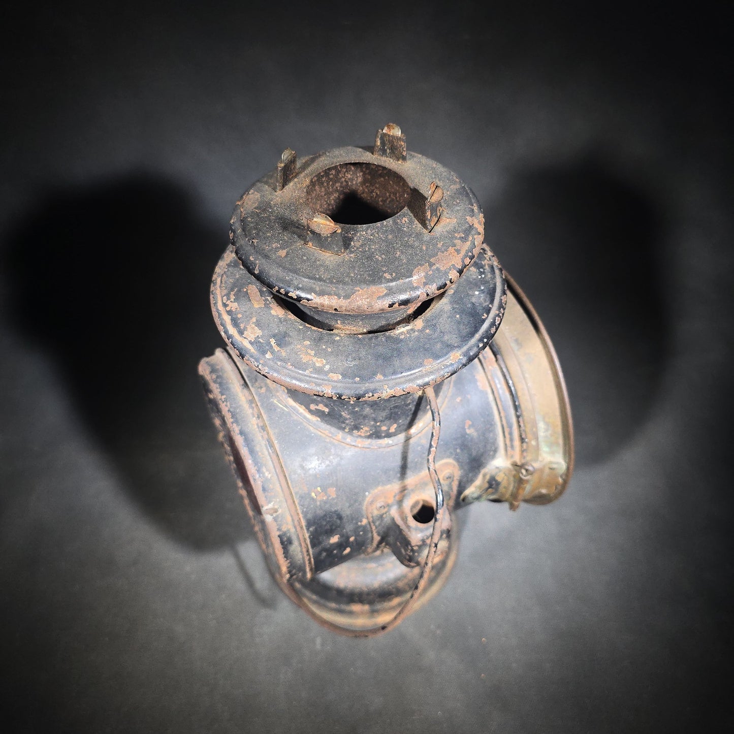 Antique Dietz Union Driving Lamp Oil-Burning Carriage Lantern with Bullseye Lens and Red Rear Glass, Manufactured by R.E. Dietz, New York