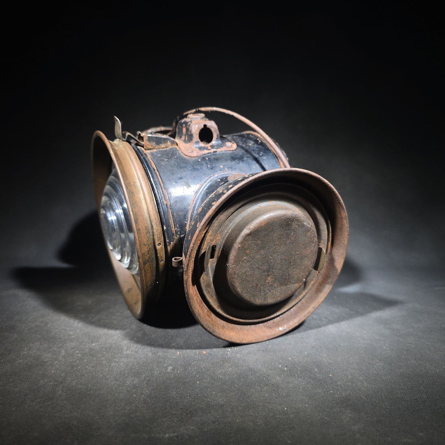 Antique Dietz Union Driving Lamp Oil-Burning Carriage Lantern with Bullseye Lens and Red Rear Glass, Manufactured by R.E. Dietz, New York