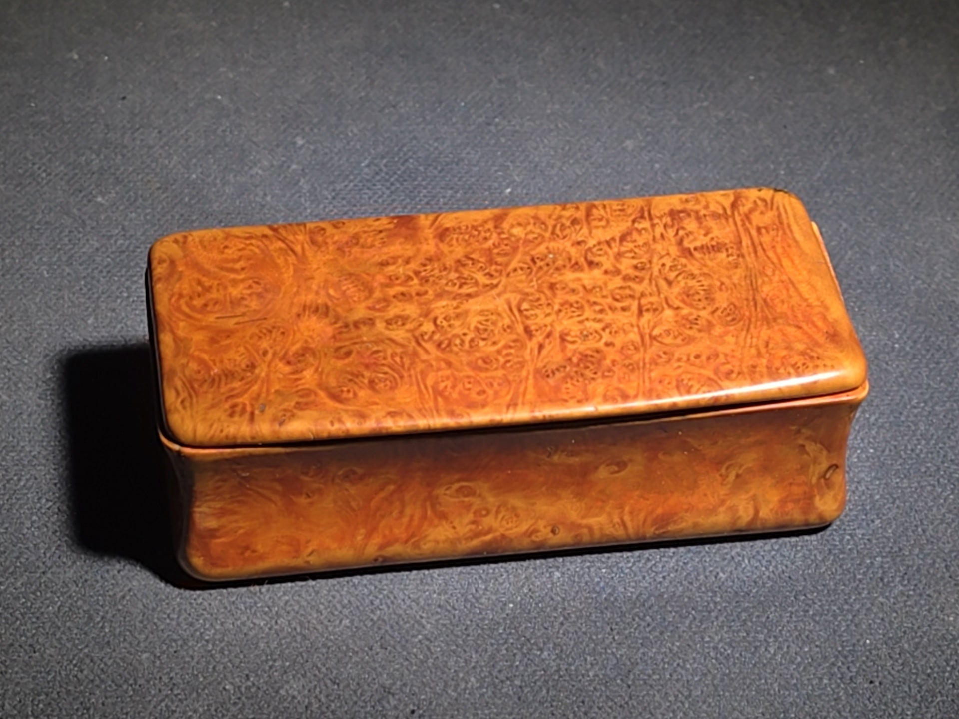 Antique Burlwood Snuff Box with Hinged Lid