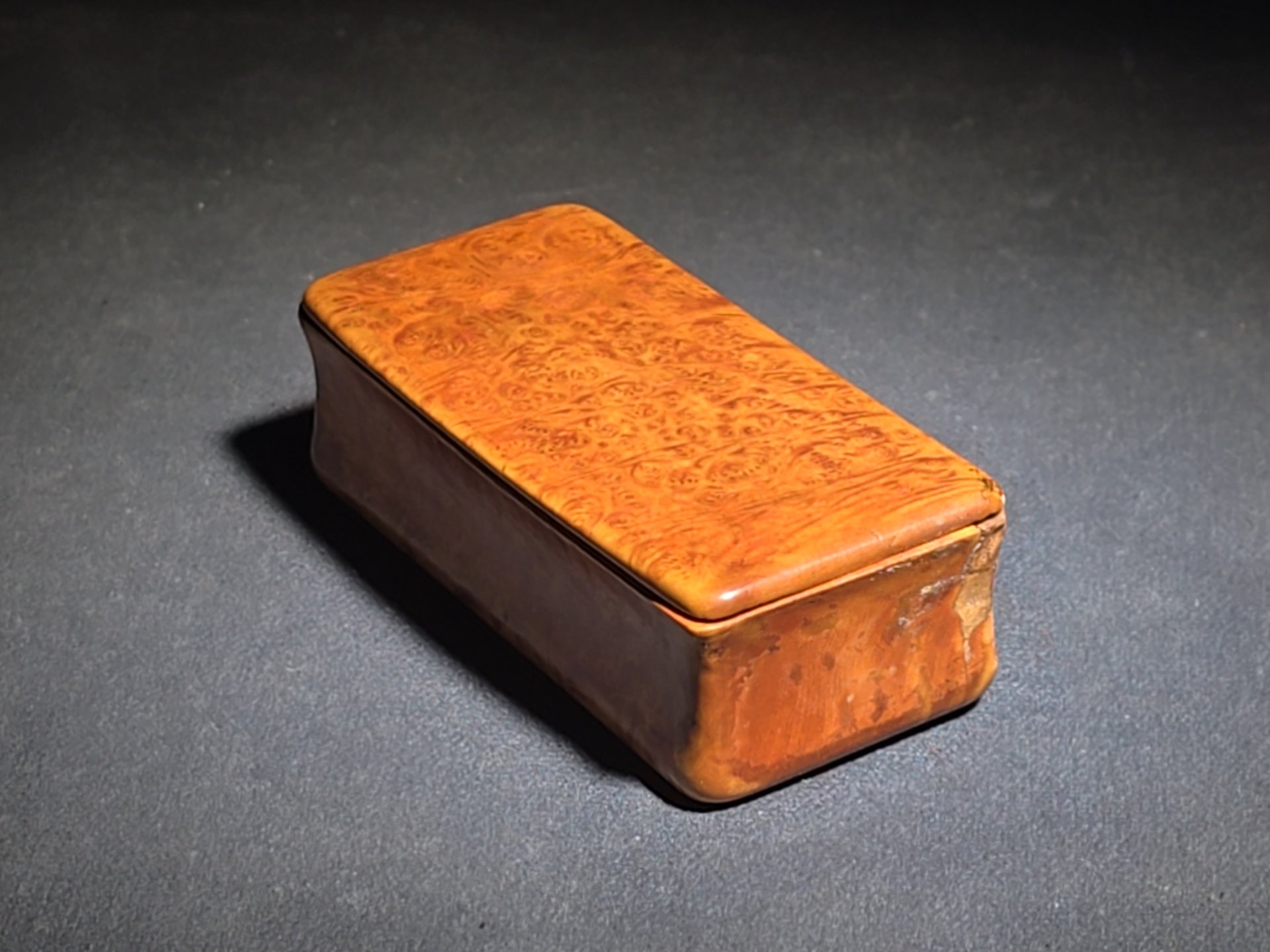 Antique Burlwood Snuff Box with Hinged Lid