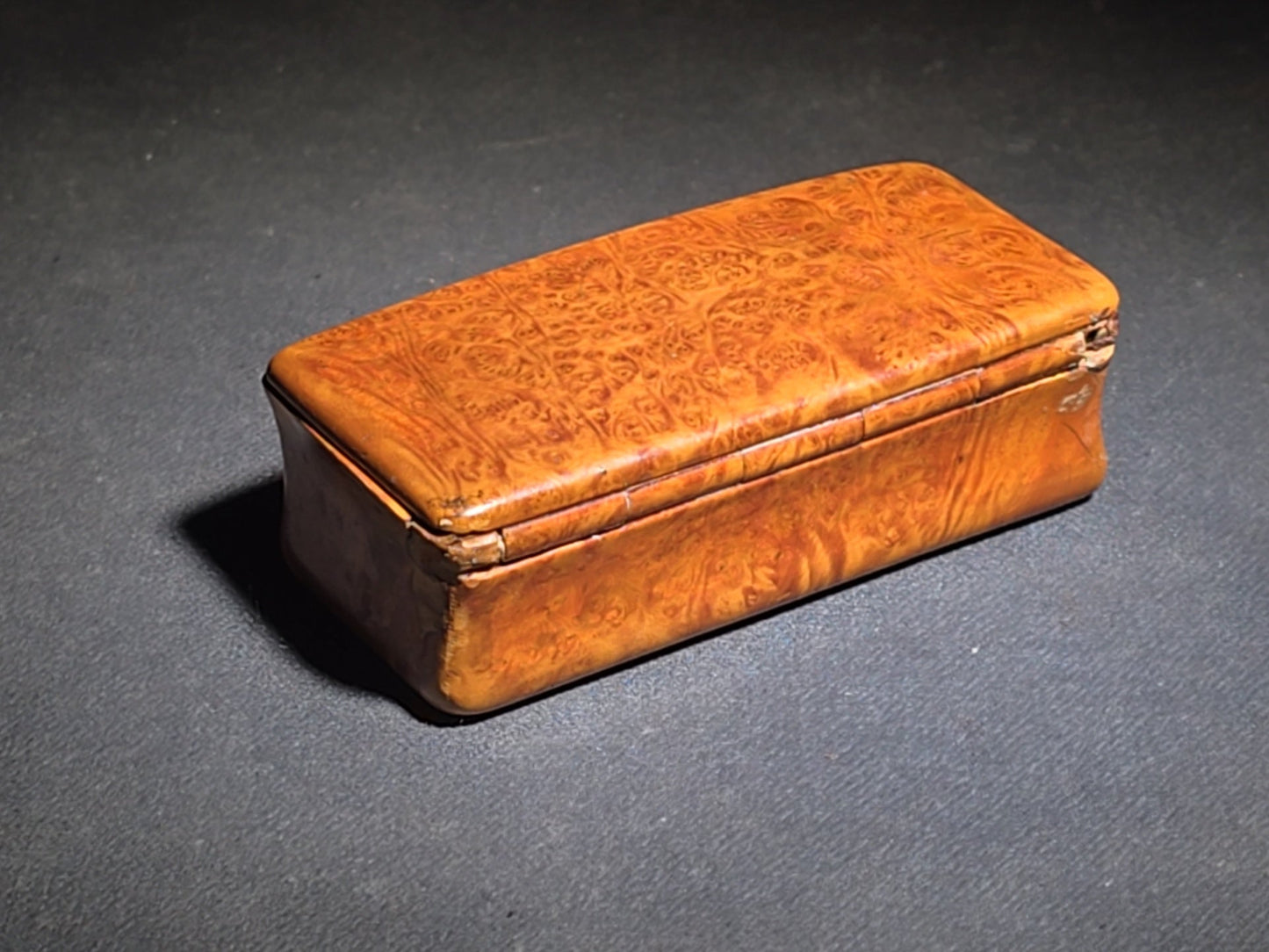 Antique Burlwood Snuff Box with Hinged Lid