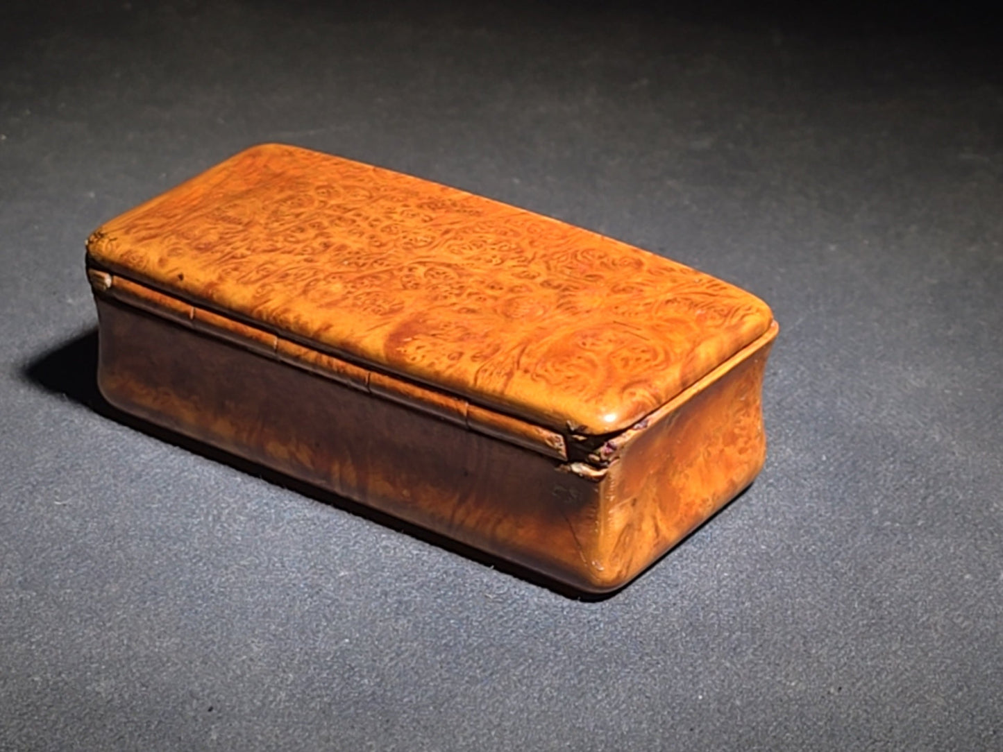 Antique Burlwood Snuff Box with Hinged Lid