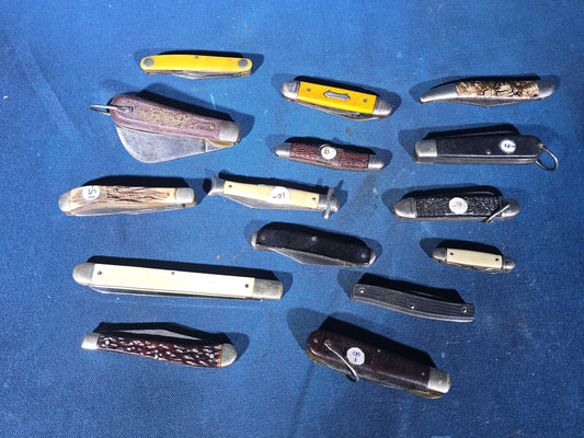 Grouping of 15 Antique and Vintage Folding Pocket Knives in Assorted Styles and Handle Materials