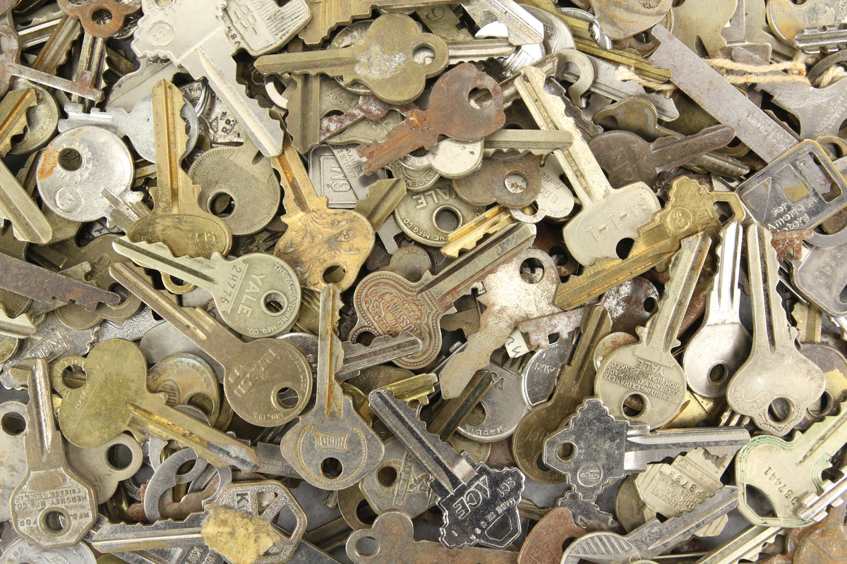Assorted Vintage Flat Keys – Granite Union Auction Company