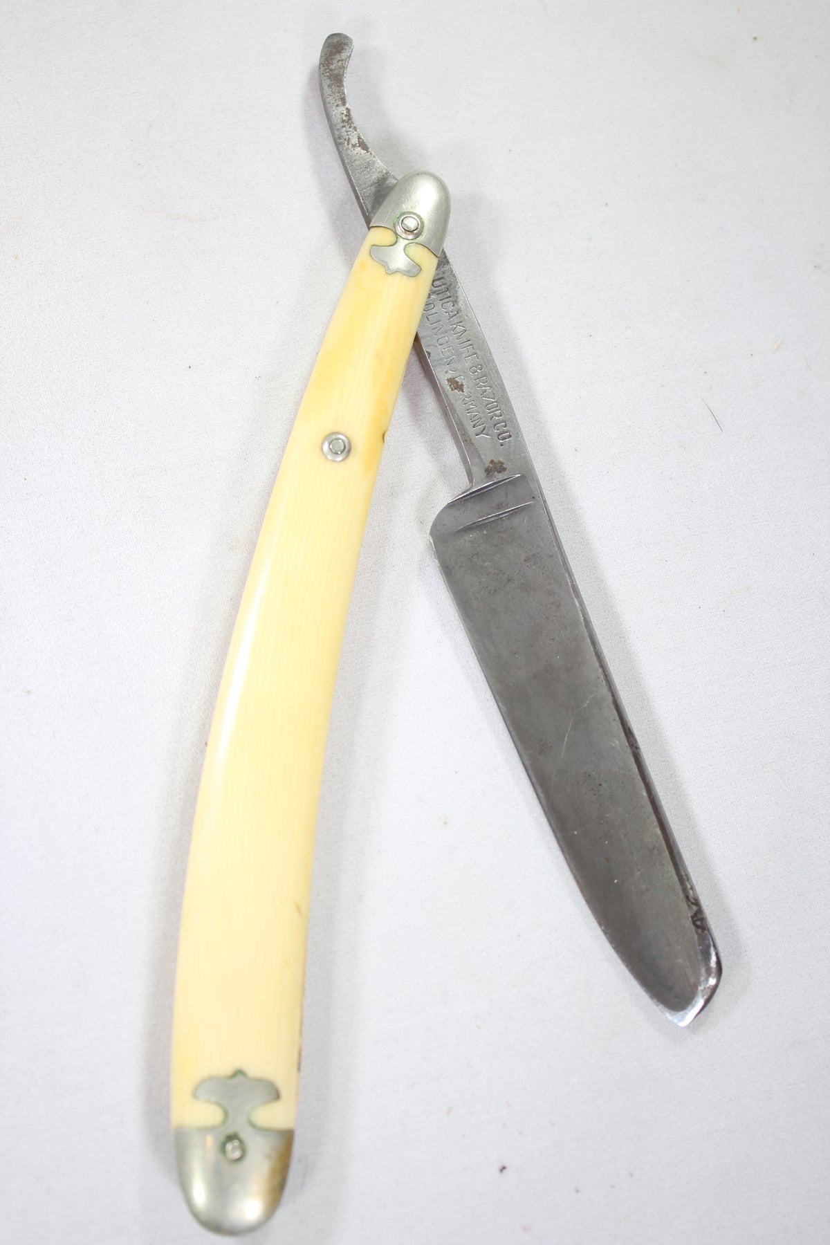 Red Point Straight Razor by Utica Knife & Razor Co., Solingen, Germany ...