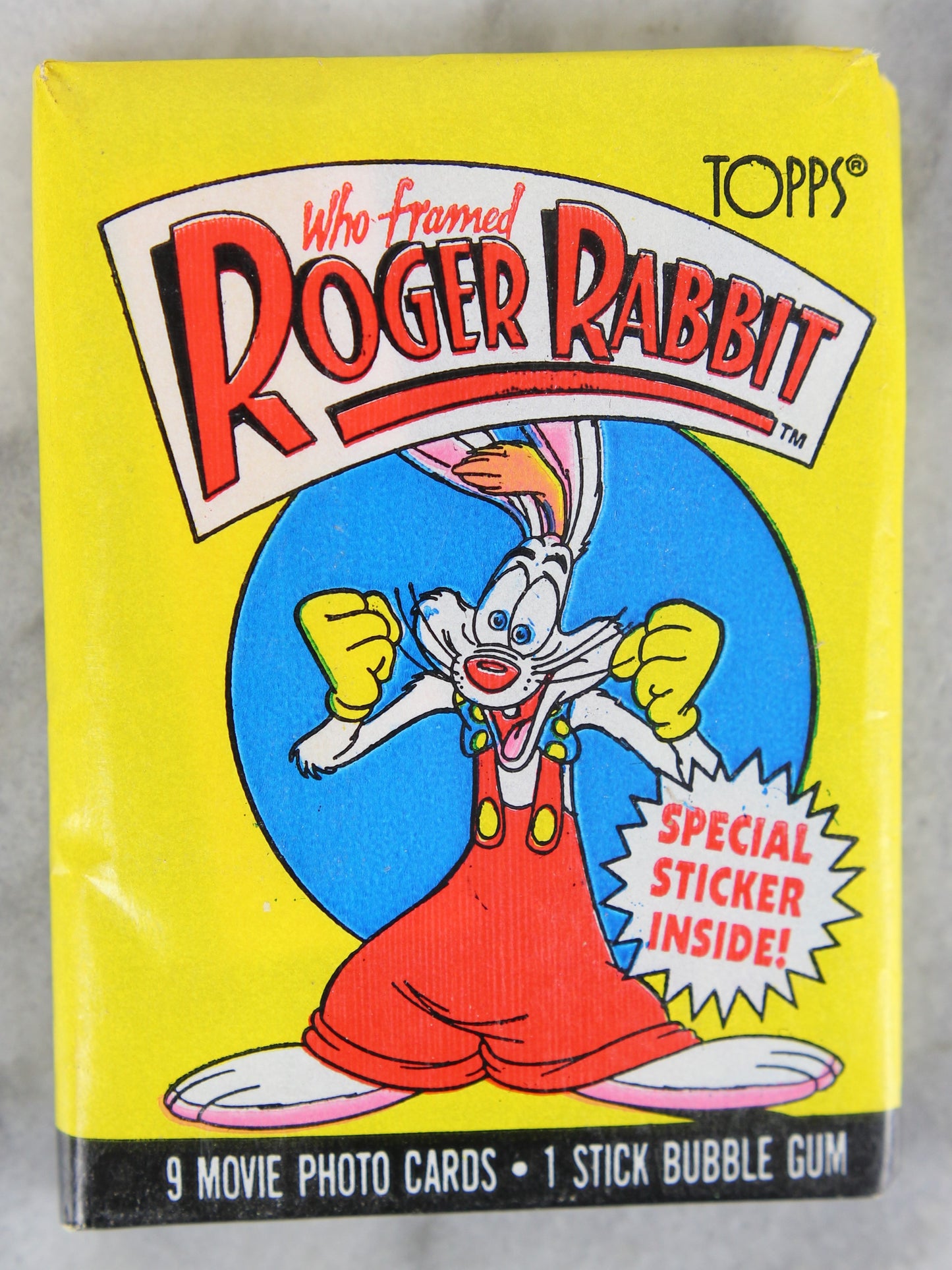 Topps Who Framed Roger Rabbit Collectible Trading Cards, One Wax Pack, 1987